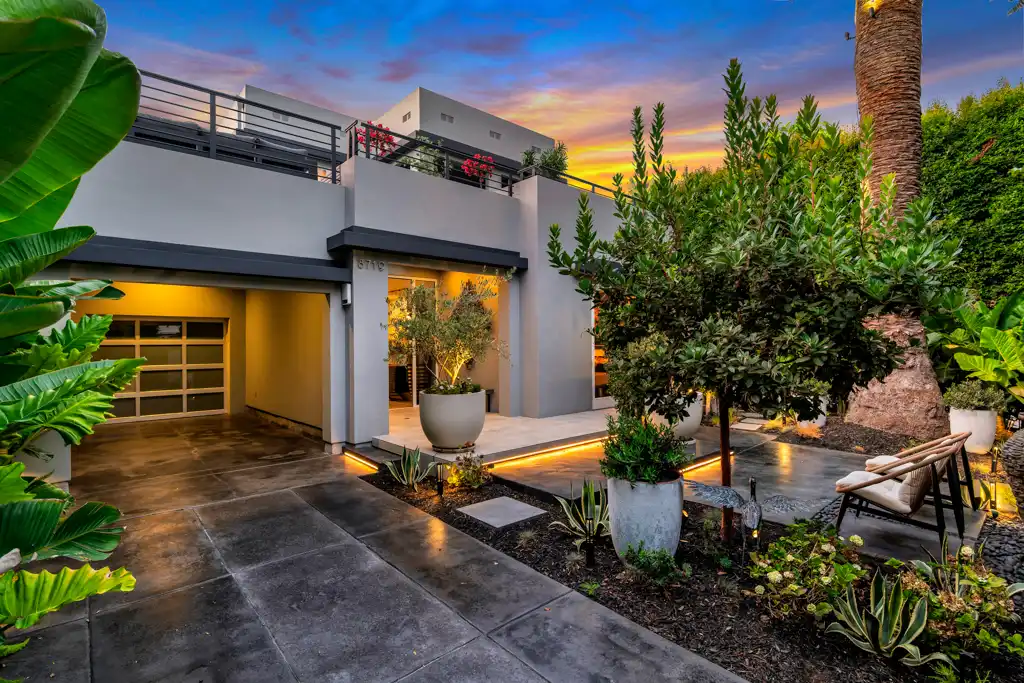 8719 Rosewood Ave-HSHPord-1000 2
