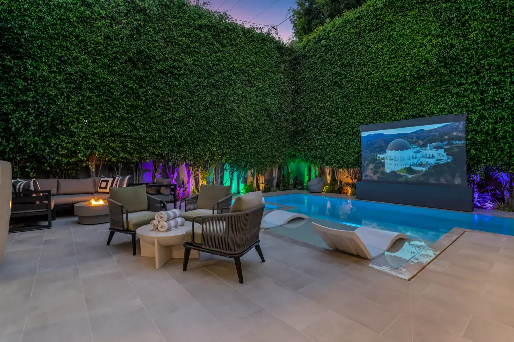 8719 Rosewood Ave-HSHPord-1001