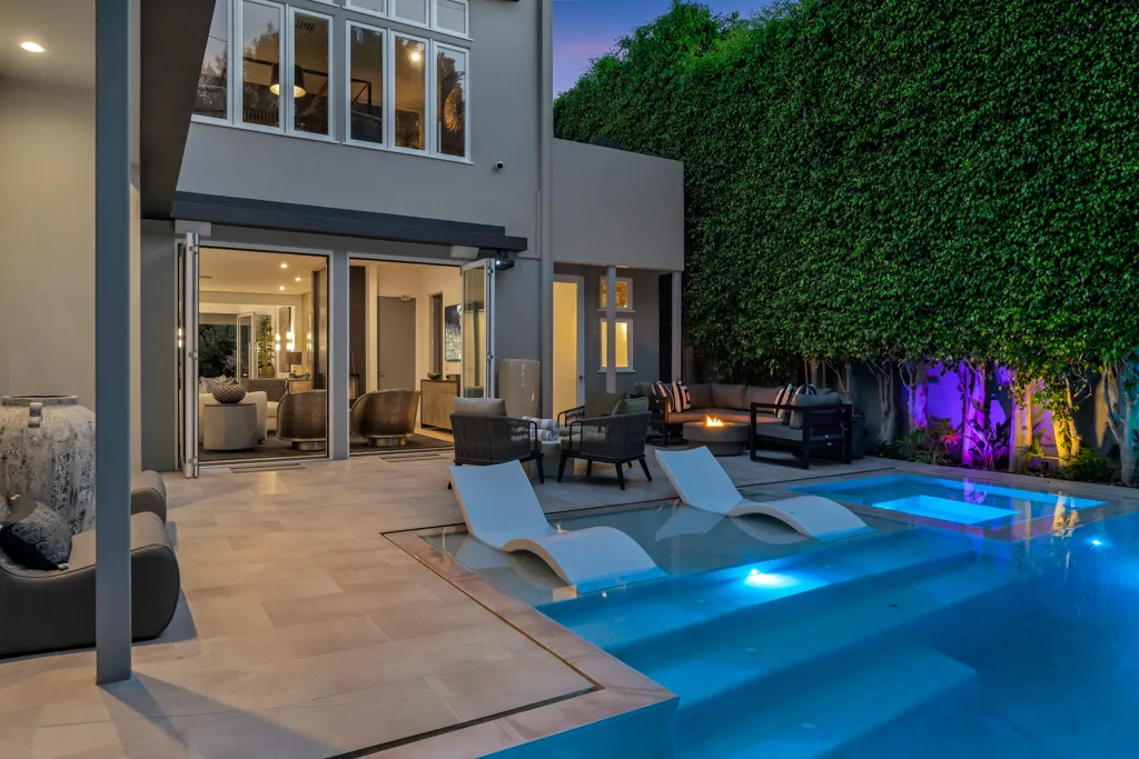 8719 Rosewood Ave-HSHPord-1002