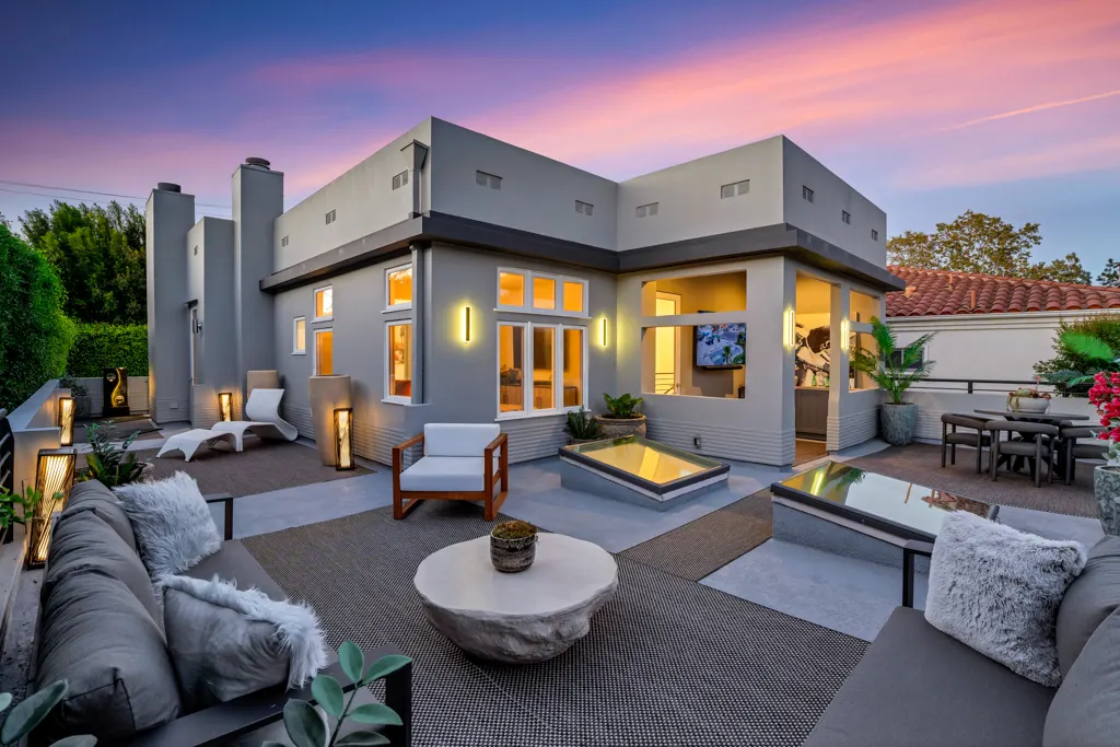 8719 Rosewood Ave-HSHPord-1005